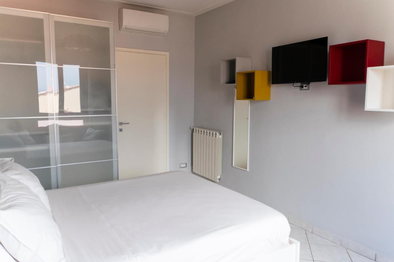 Ad Un Passo Dal Molo Con 2 Biciclette Incluse Apartamento Viareggio Exterior foto